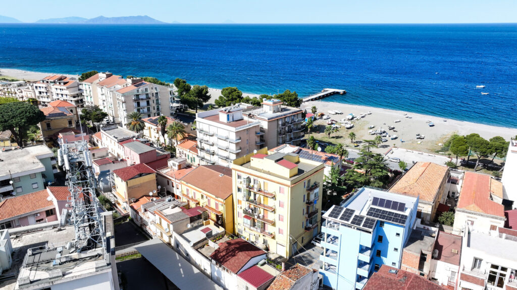 Patti Marina vista sulle Isole Eolie